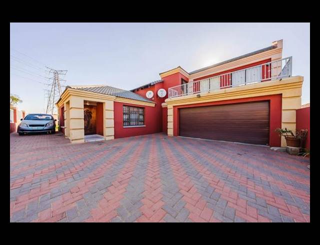 5 BEDROOM HOUSE FOR SALE IN ORMONDE